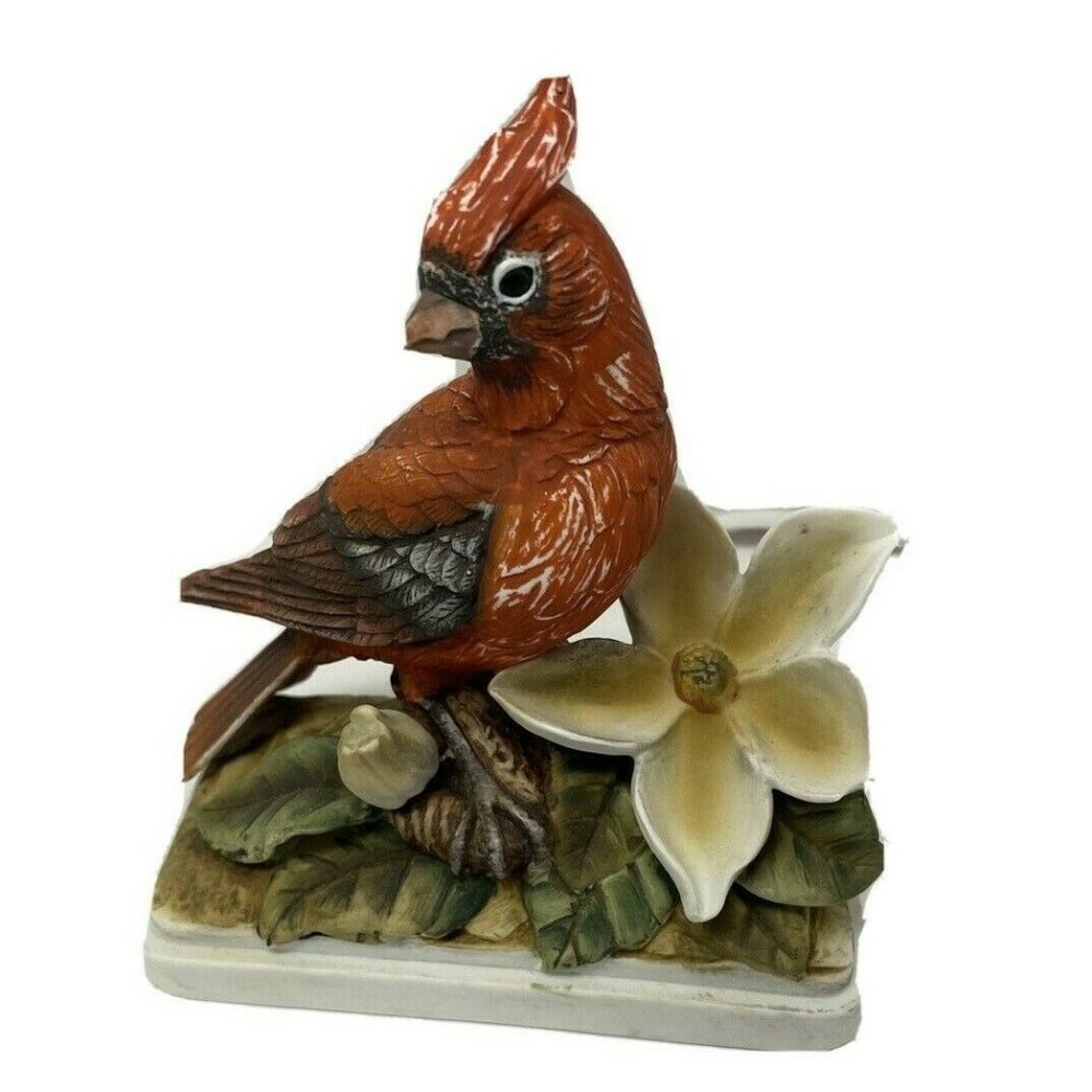 Ceramic  Lefton‎ China Hand Painted Cardinal Bird  Figurine  KW864  4 1/2"  x 4"